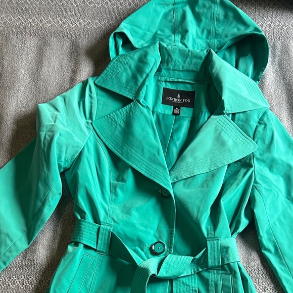 New London Fog rain Jacket with hoodie - Picture 1 of 5